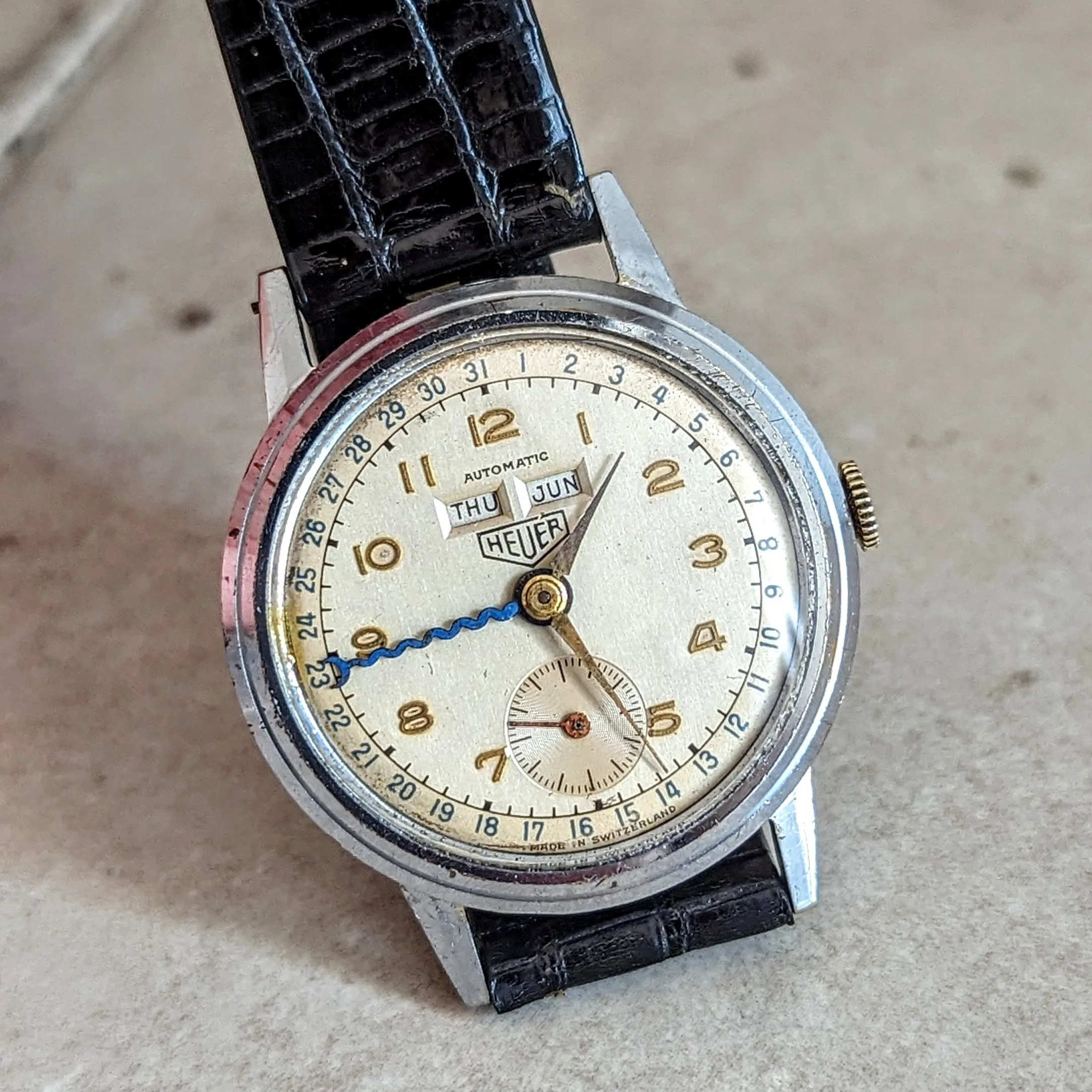 1950s HEUER Bumper Automatic Triple Calendar Wristwatch Ref. 1806 17 Jewels Vintage Watch