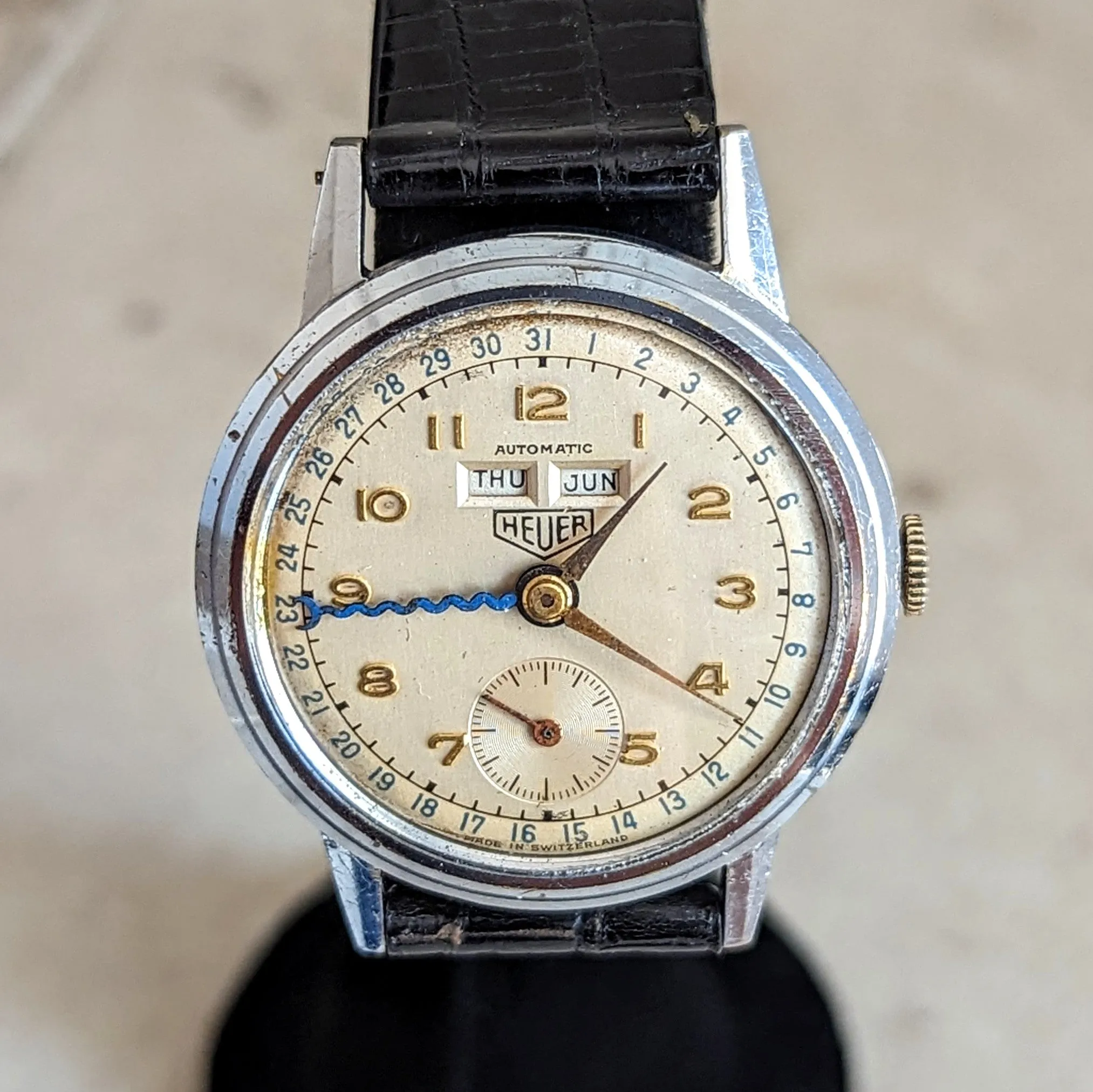 1950s HEUER Bumper Automatic Triple Calendar Wristwatch Ref. 1806 17 Jewels Vintage Watch