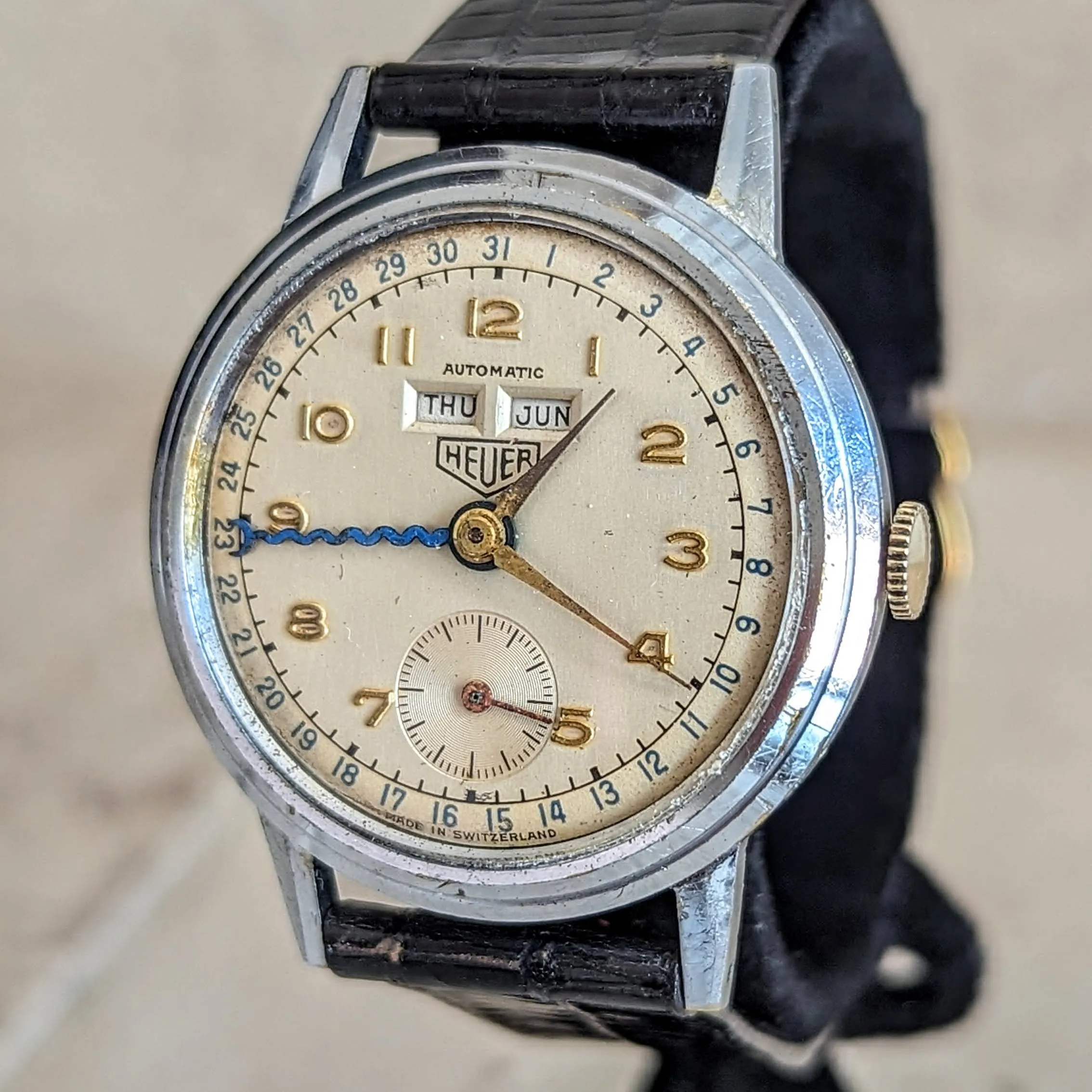 1950s HEUER Bumper Automatic Triple Calendar Wristwatch Ref. 1806 17 Jewels Vintage Watch