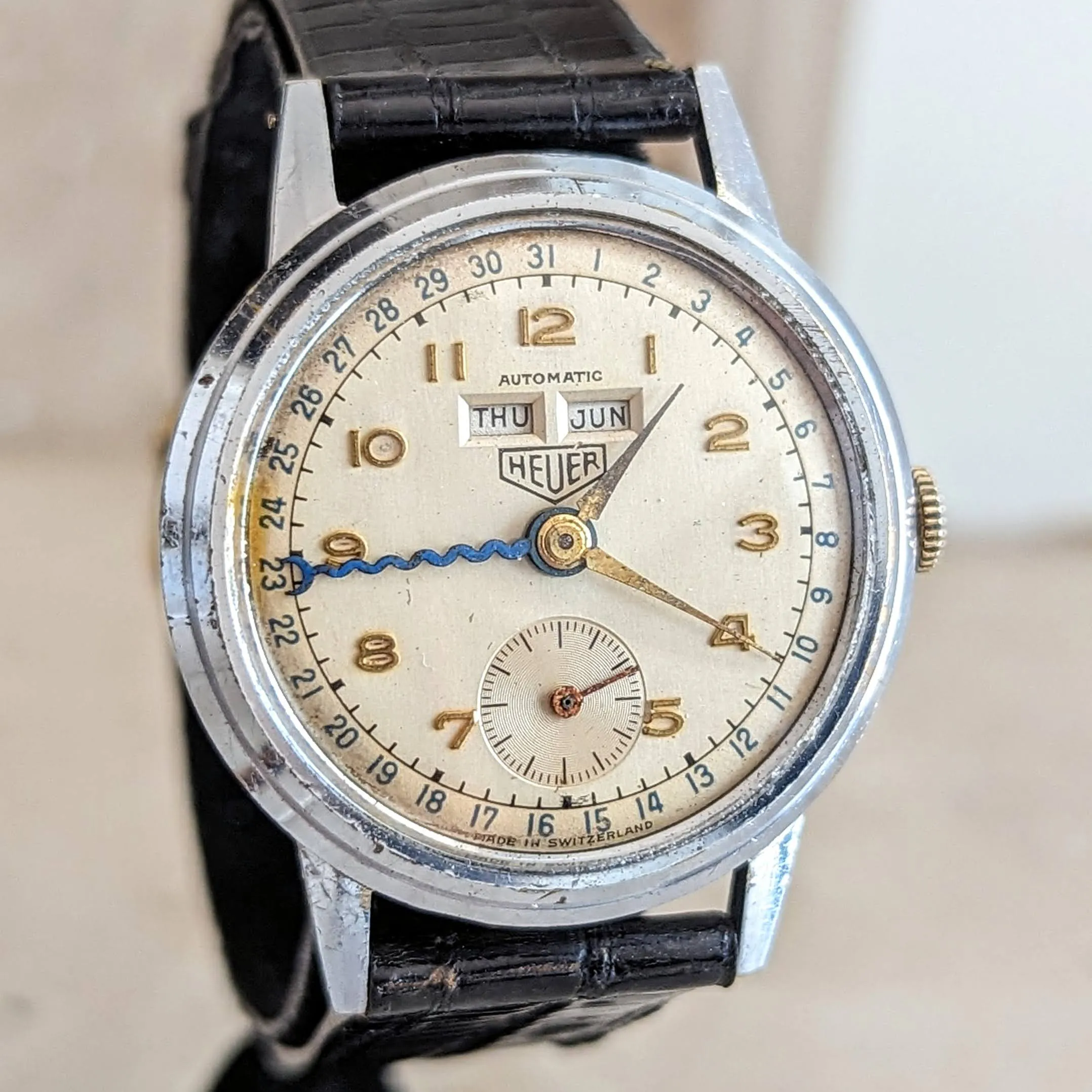 1950s HEUER Bumper Automatic Triple Calendar Wristwatch Ref. 1806 17 Jewels Vintage Watch