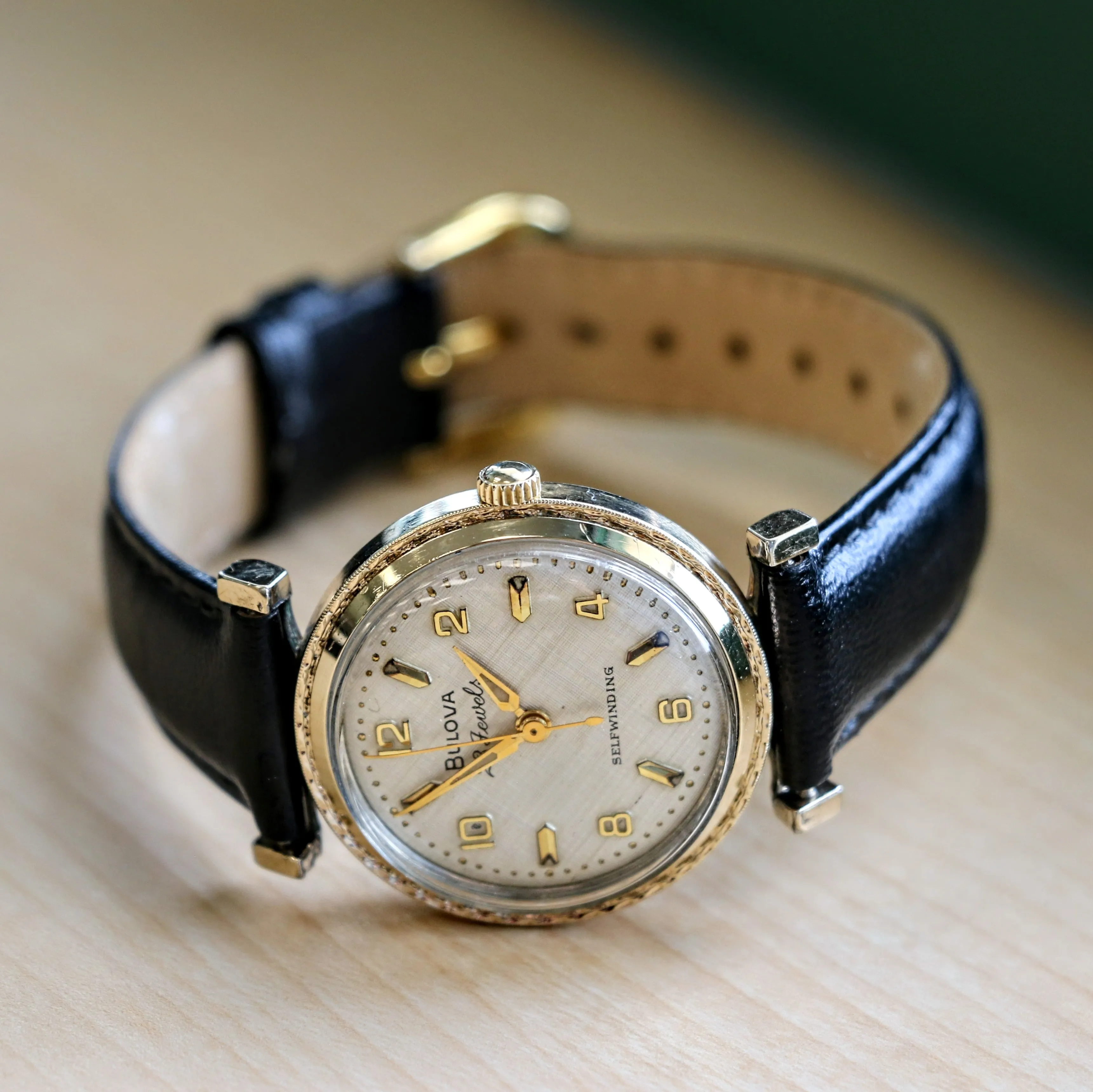 1960 BULOVA 23 "TAW" Automatic Watch 23 Jewels Cal. 10BZACTextured Dial Fancy Lugs & Case