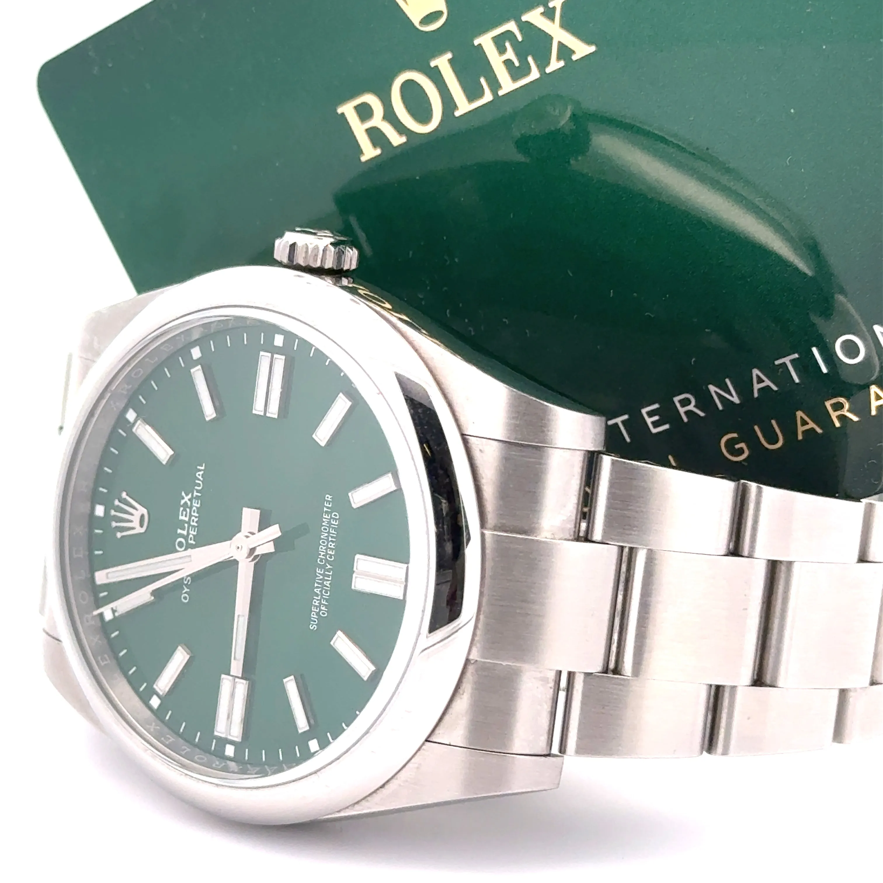 41mm Rolex Watch with Stainless Steel Oyster Bracelet (Rolex papers, smooth bezel, green dial) (Model number: 124300)