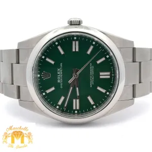 41mm Rolex Watch with Stainless Steel Oyster Bracelet (Rolex papers, smooth bezel, green dial) (Model number: 124300)