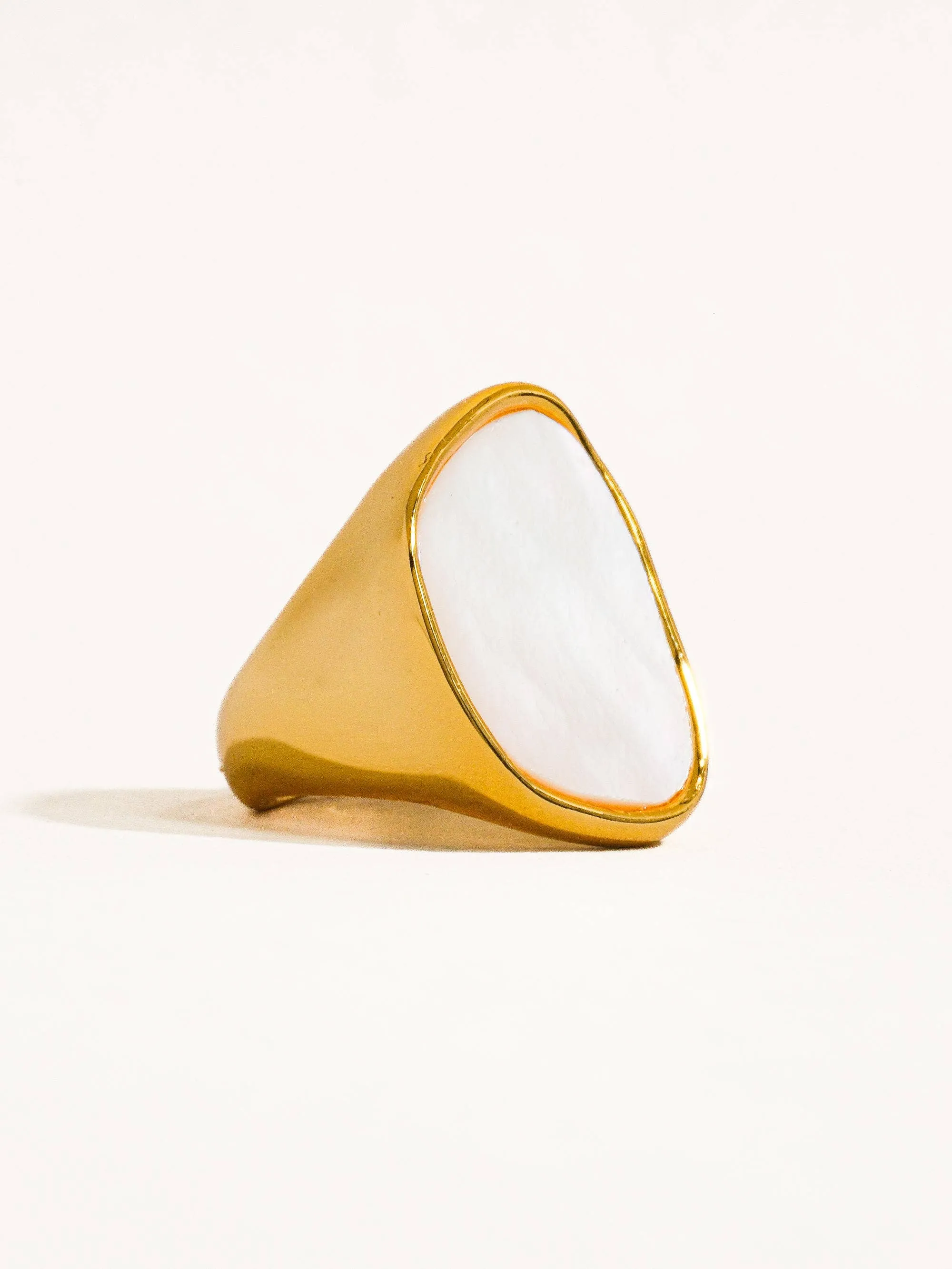 Calypso Shell Ring