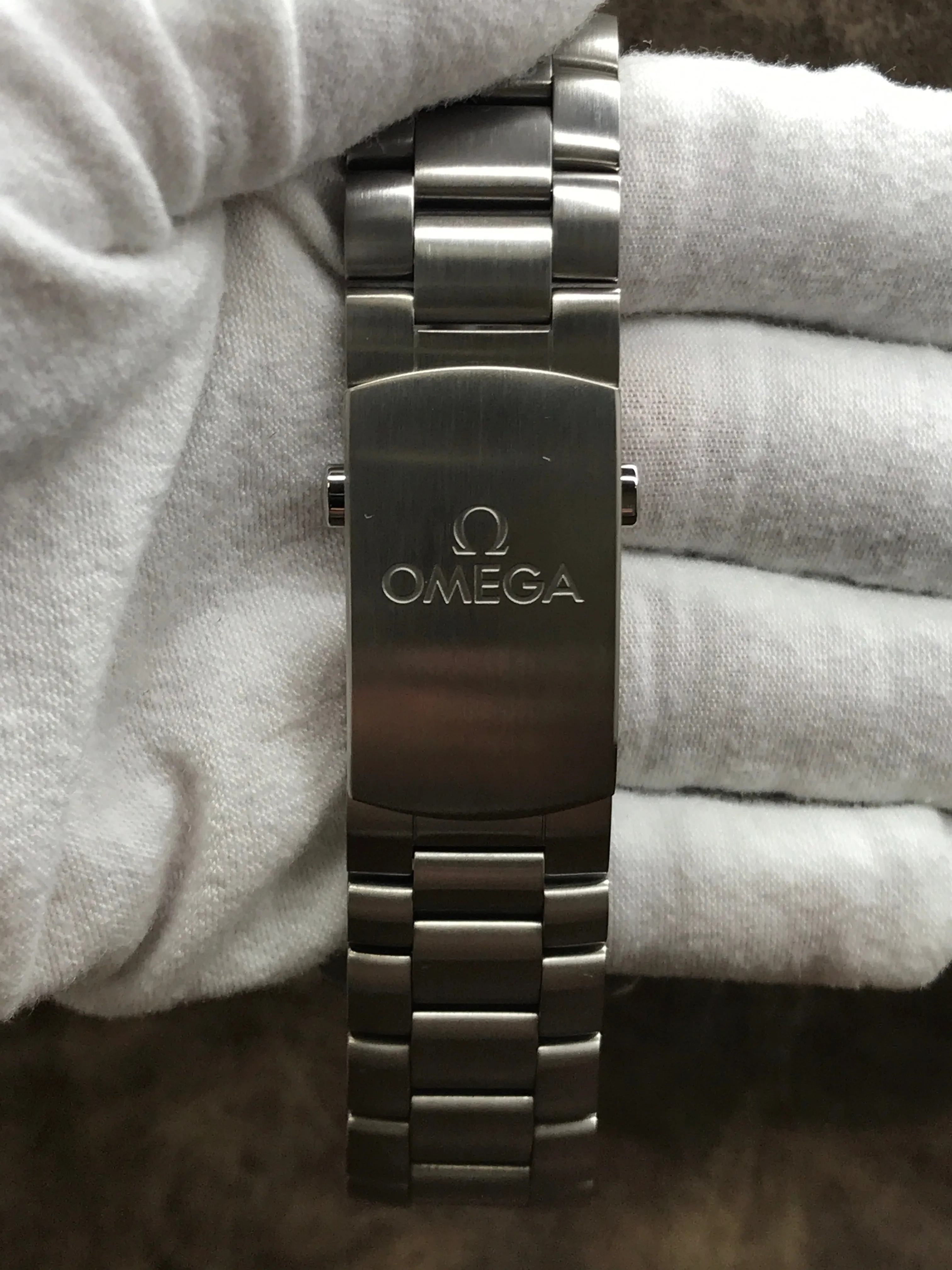 Omega Planet Ocean 600m 232.90.46.21.03.001 Blue Dial Automatic Men's Watch