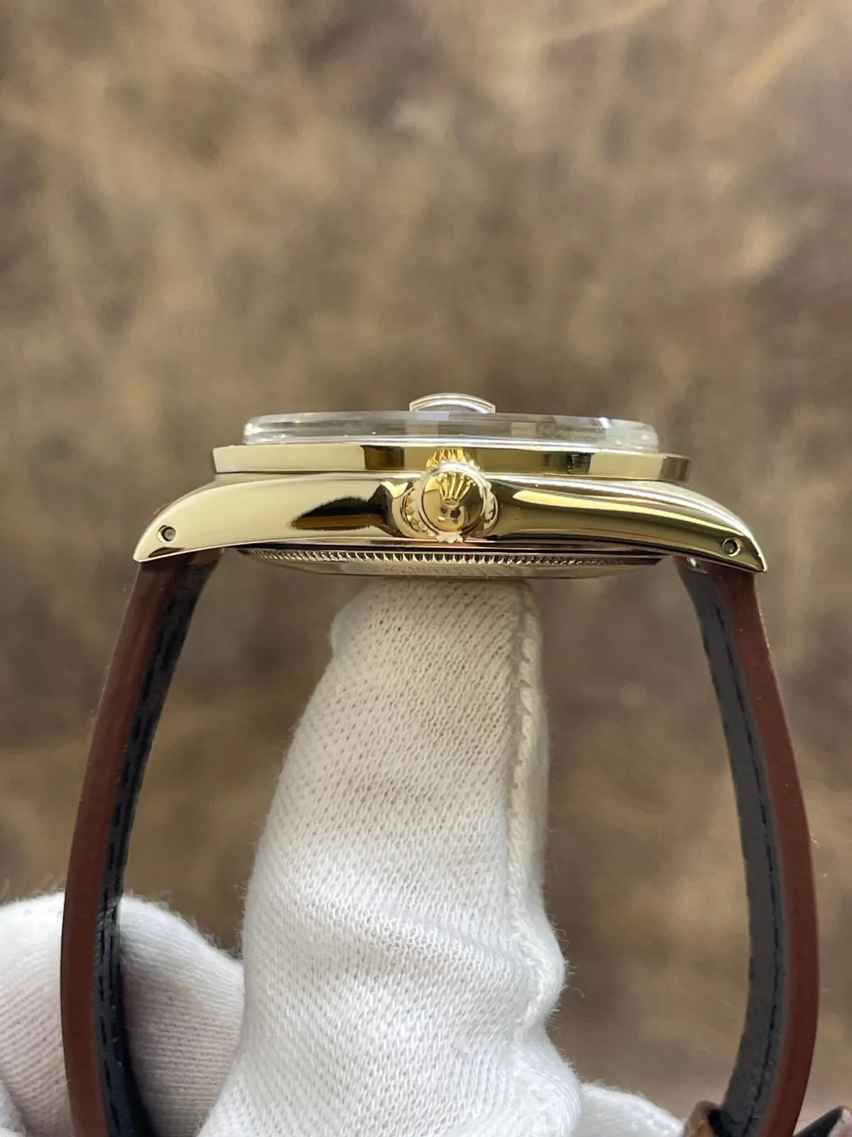 Rolex Date 34mm 14K Yellow Gold 1501 Brown Mosaic Dial Automatic Watch