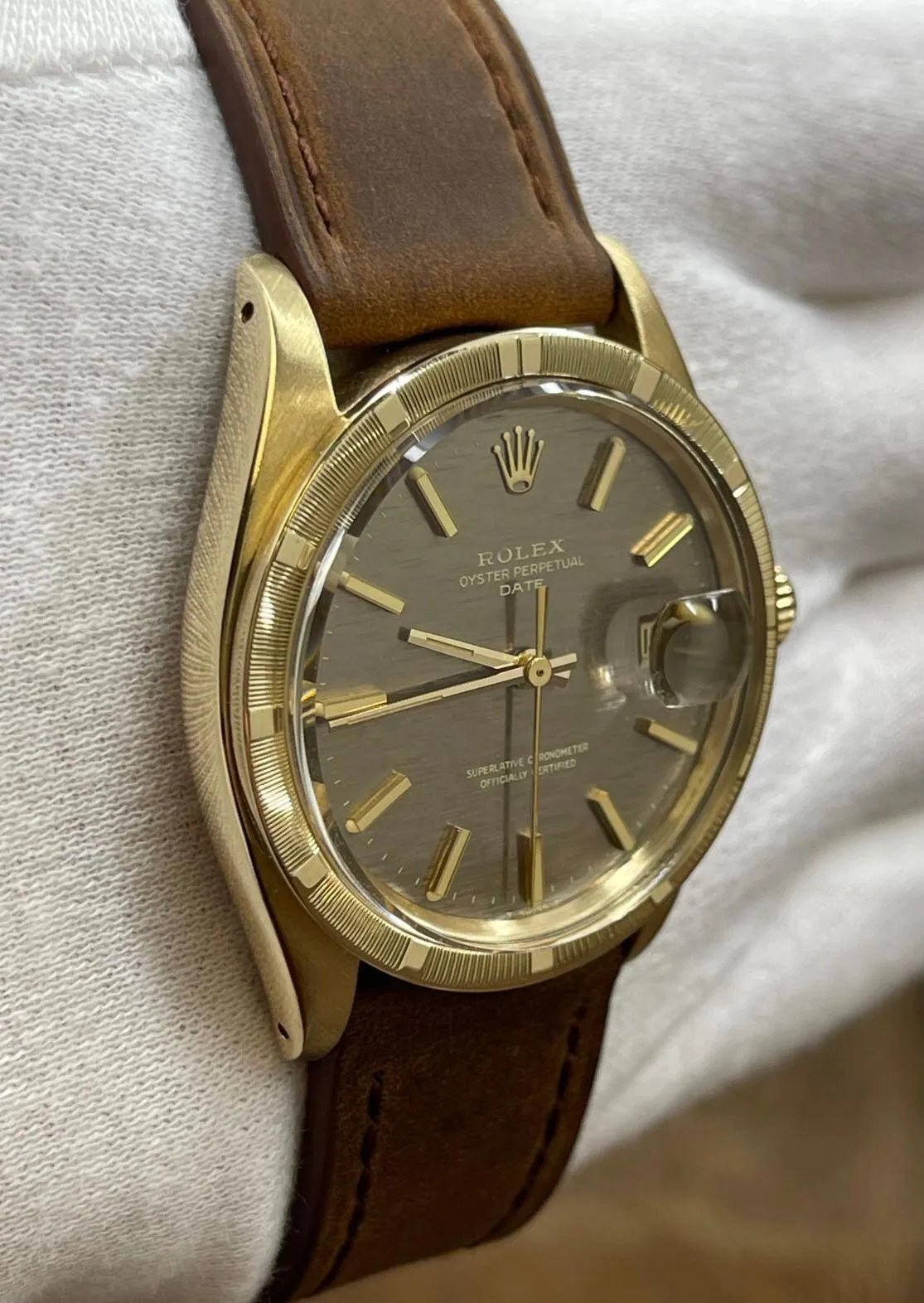 Rolex Date 34mm 14K Yellow Gold 1501 Brown Mosaic Dial Automatic Watch