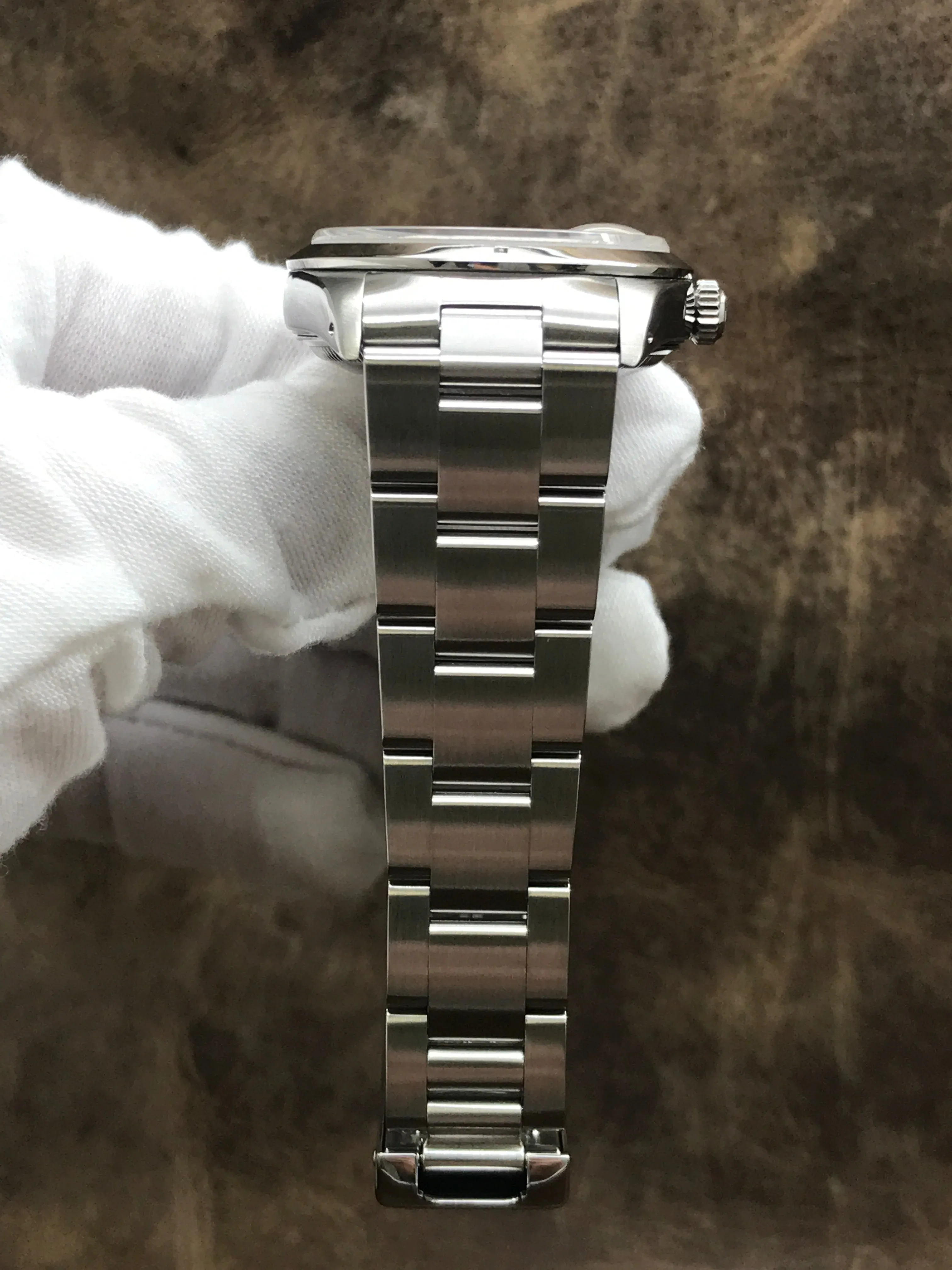 Rolex Oyster Perpetual Date 34mm 15200 Silver Dial Automatic Watch