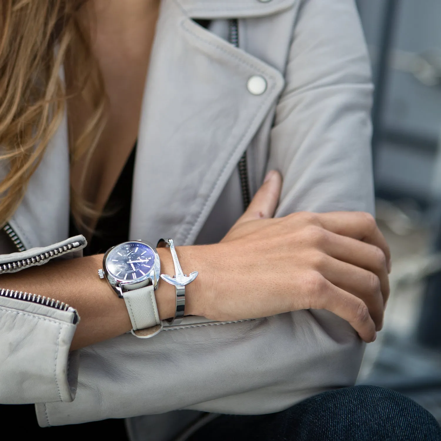 Silver Watch - Black Dial | Master Date - 38mm