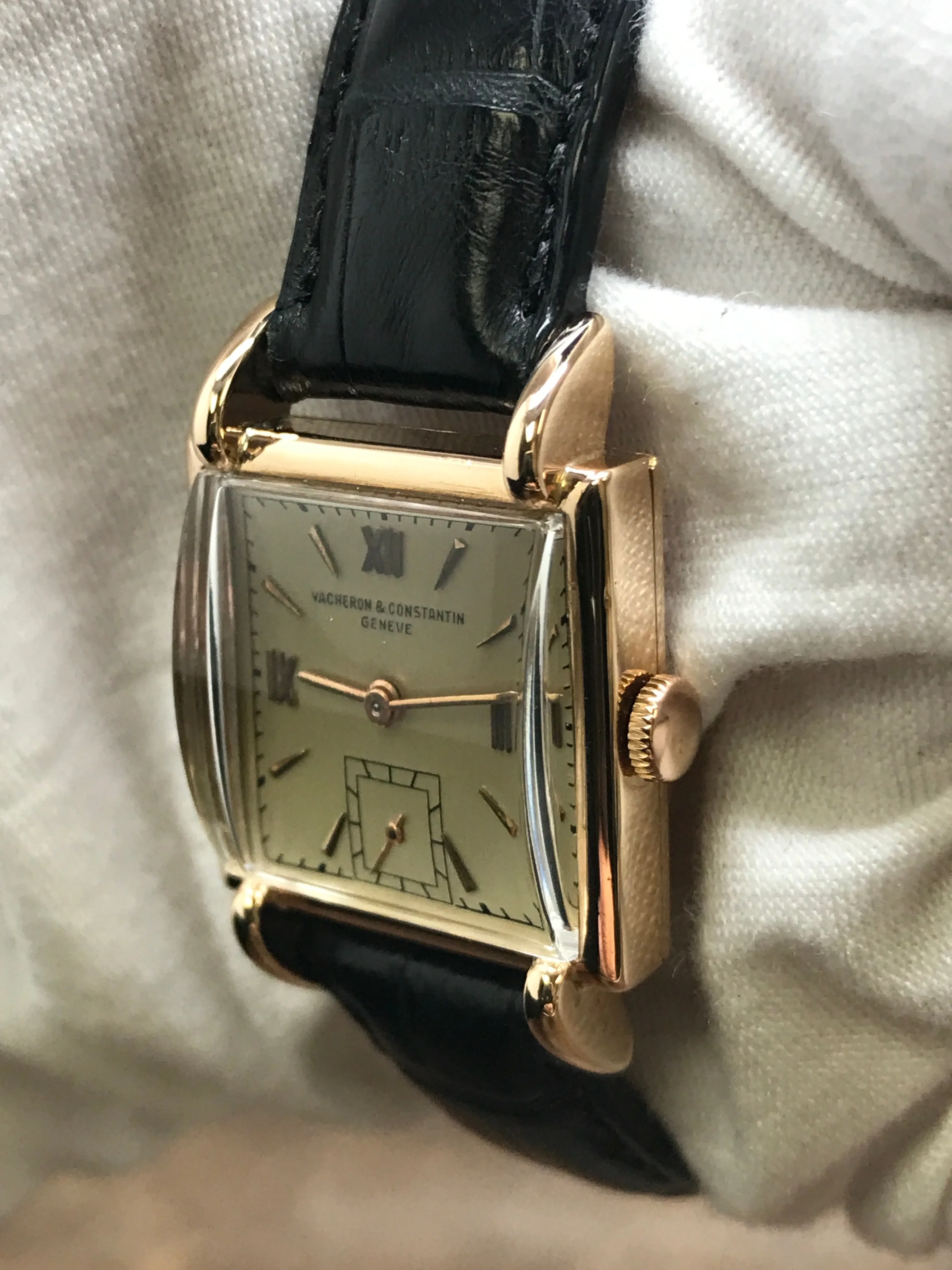 Vacheron Constantin Vintage Square 458 Champagne Dial Manual Wind Watch