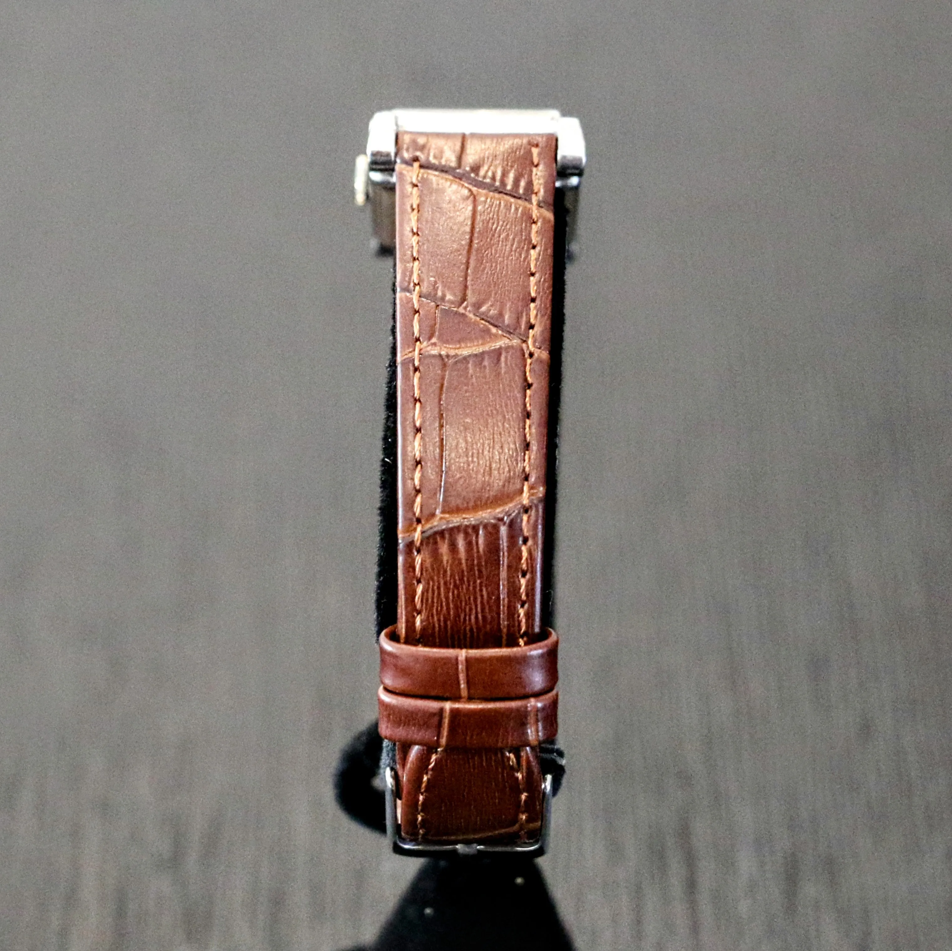 Vintage 1947 ELGIN Wristwatch Caliber 557 15 Jewels 4 Adjustments USA Made Watch