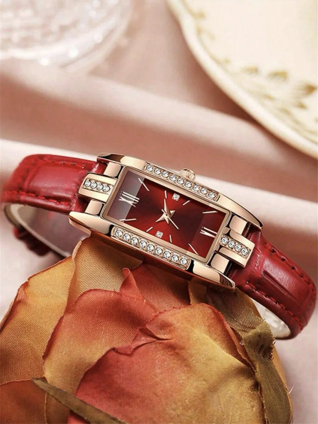Women's Casual and Elegant Quartz Wristwatch 3 Pcs Set