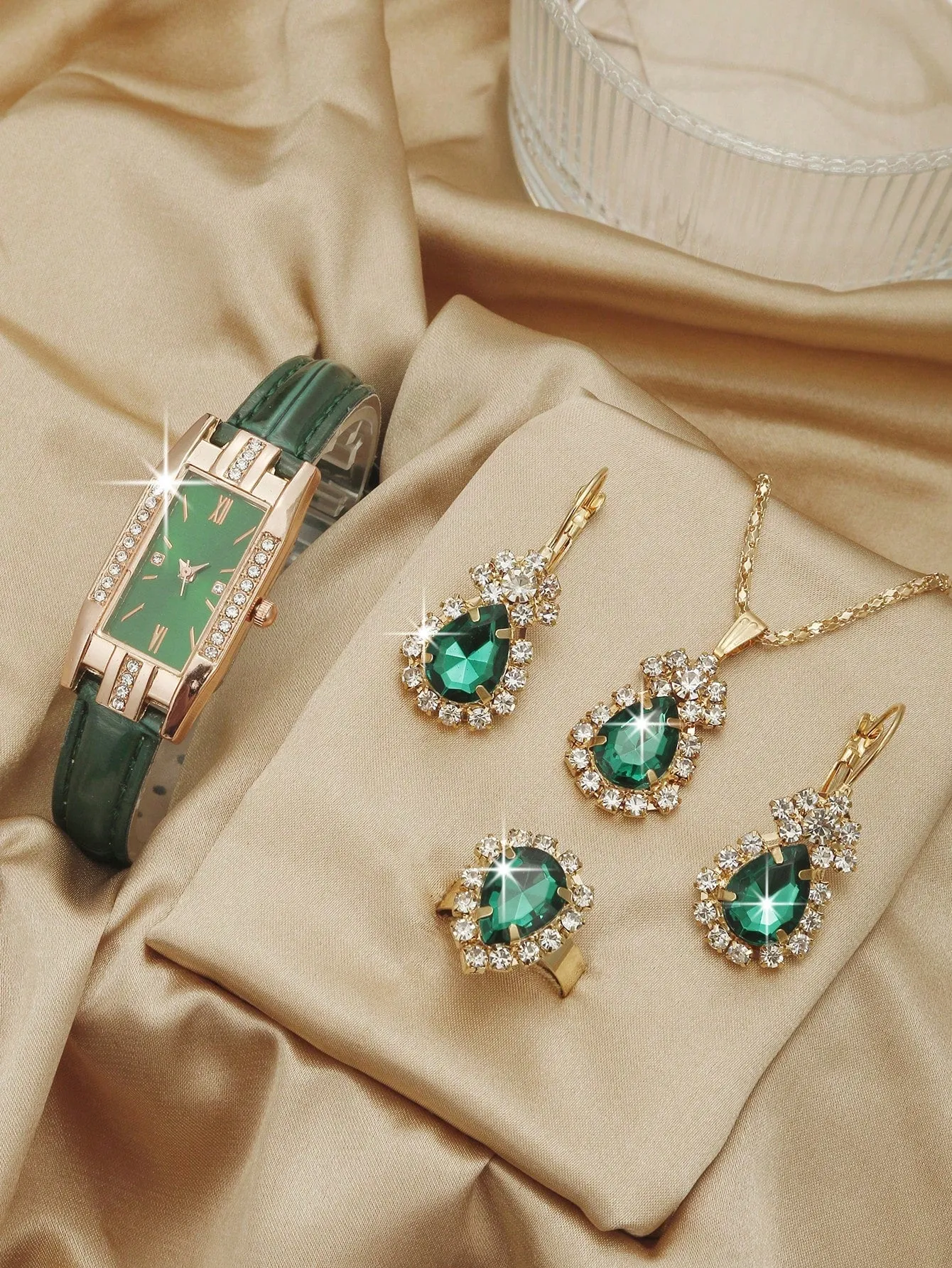 Women's Casual and Elegant Quartz Wristwatch 3 Pcs Set